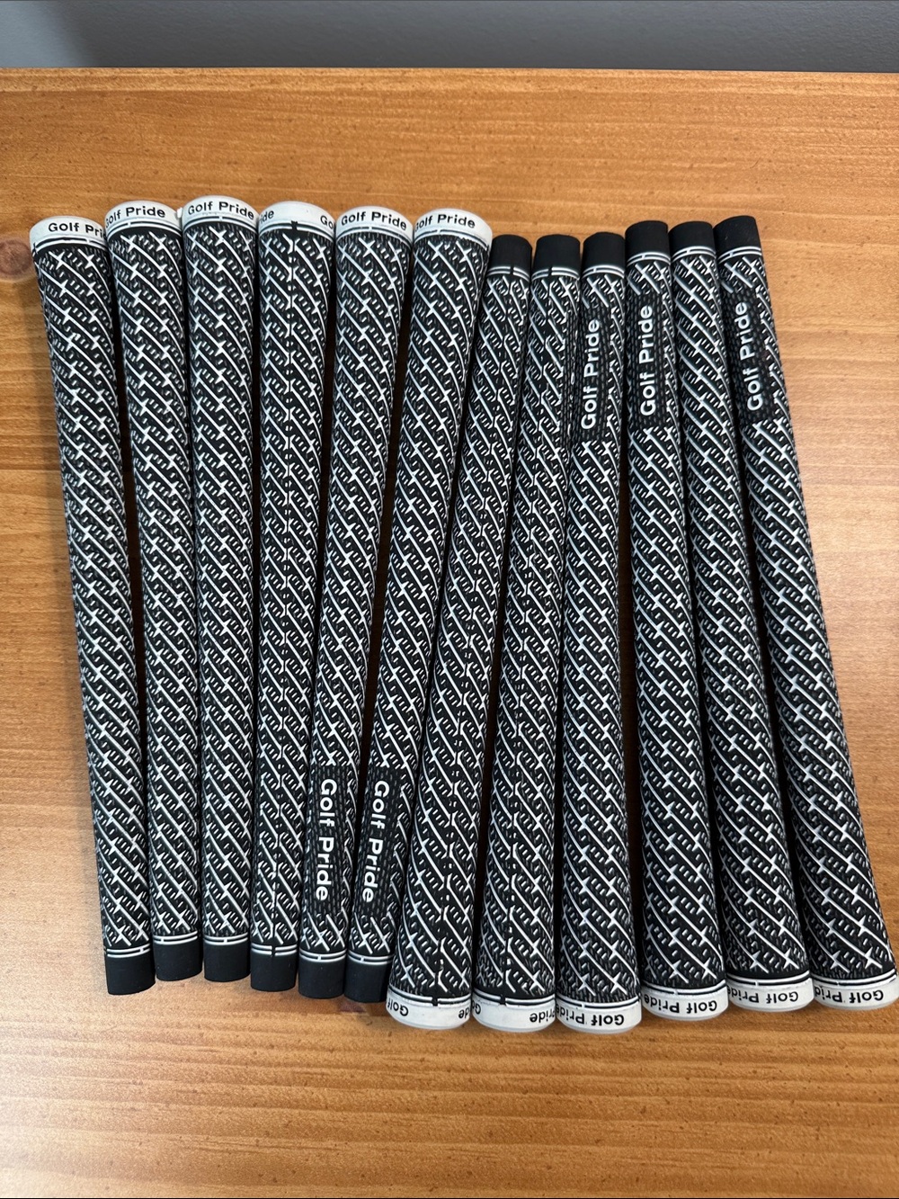 Golf Pride Z Grip Black/White Golf Grips - Set of 12